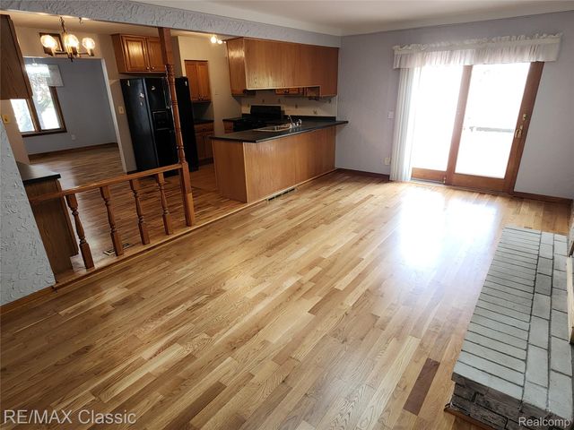 46128 Sterritt Street, Utica, MI 48317