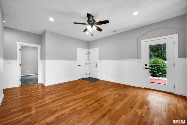 277 E SPRING Lane, East Peoria, IL 61611