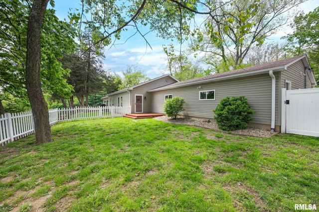 277 E SPRING Lane, East Peoria, IL 61611