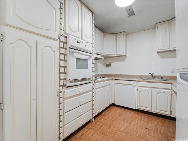 1717 Ala Wai Boulevard 607, Honolulu, HI 96815