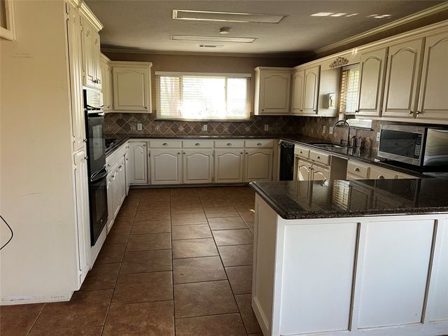 251 S 2nd Street, Princeton, TX 75407