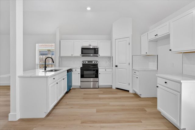 6021 Hartman Road, Forest Hill, TX 76119