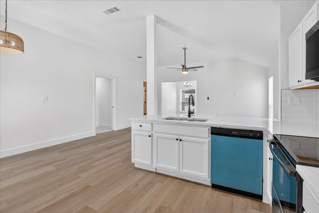 6021 Hartman Road, Forest Hill, TX 76119