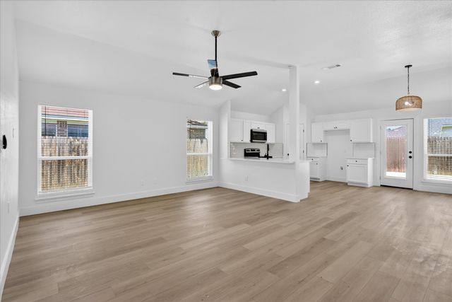 6021 Hartman Road, Forest Hill, TX 76119