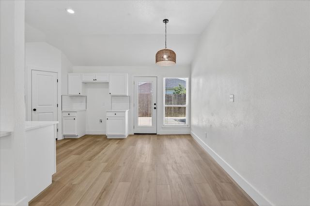 6021 Hartman Road, Forest Hill, TX 76119