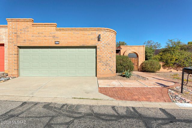 1592 W Agave Lane, Green Valley, AZ 85622