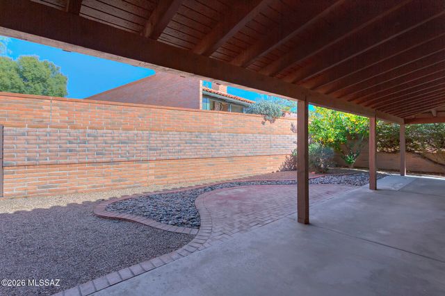 1592 W Agave Lane, Green Valley, AZ 85622