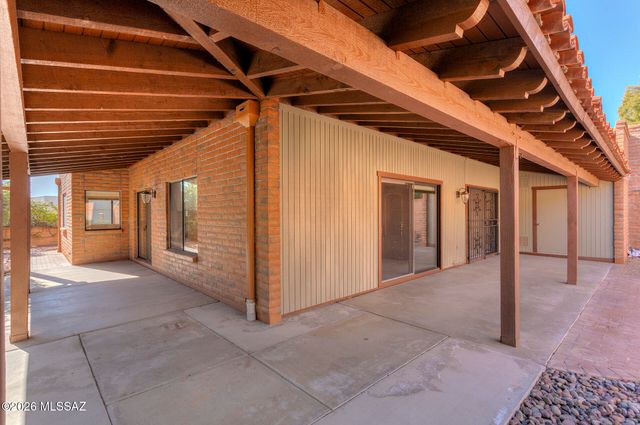 1592 W Agave Lane, Green Valley, AZ 85622