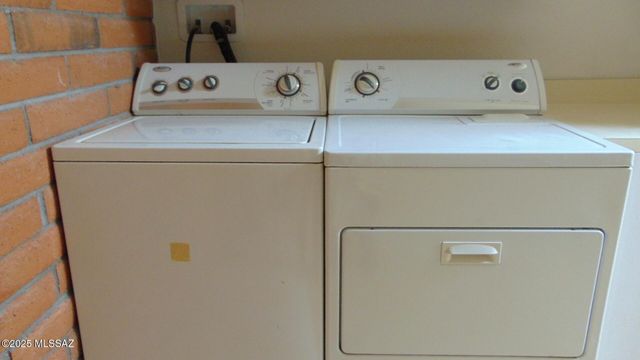 1592 W Agave Lane, Green Valley, AZ 85622