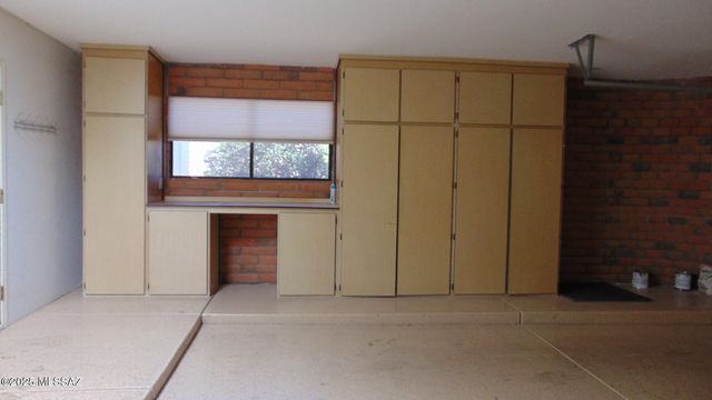 1592 W Agave Lane, Green Valley, AZ 85622