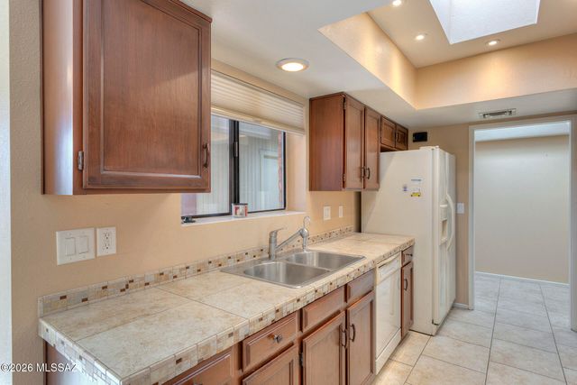 1592 W Agave Lane, Green Valley, AZ 85622