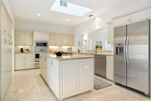 7342 Lane Park Drive, Dallas, TX 75225