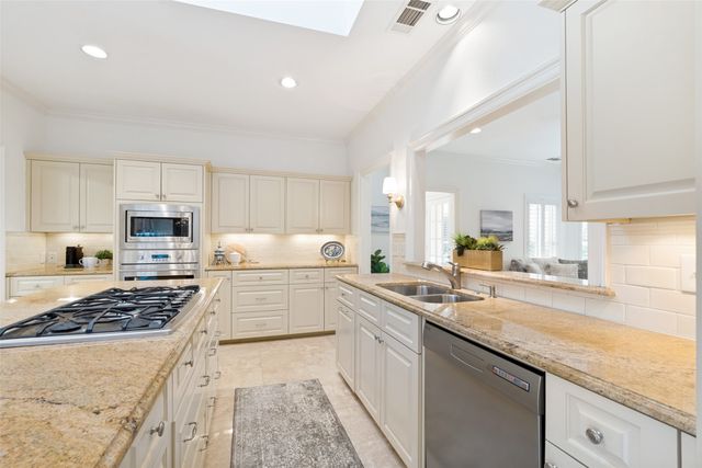 7342 Lane Park Drive, Dallas, TX 75225