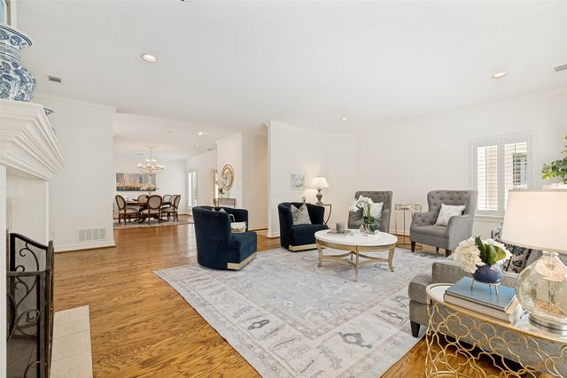 7342 Lane Park Drive, Dallas, TX 75225