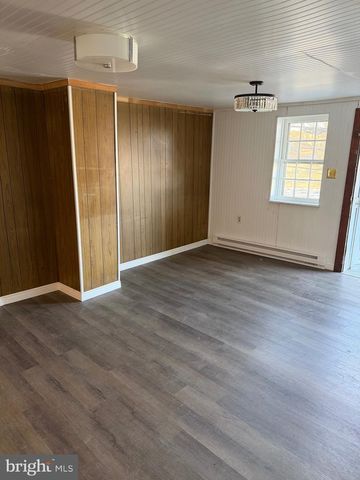 334 W GERMAN ST, Shepherdstown, WV 25443