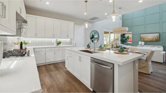 24556 Camino Canoa, Valencia, CA 91354