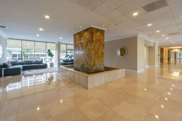 1901 Brickell Ave B2004, Miami, FL 33129