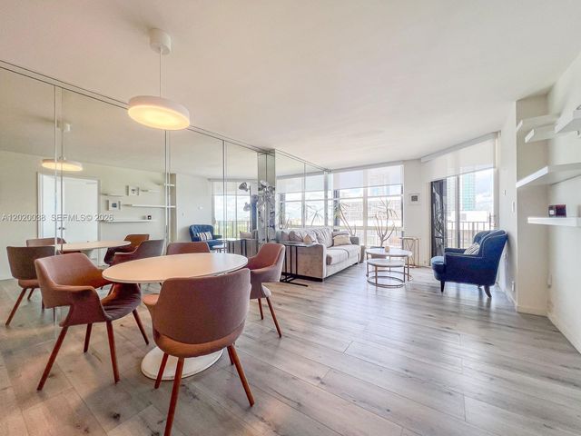 1901 Brickell Ave B2004, Miami, FL 33129