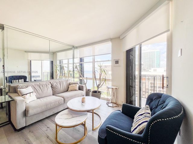 1901 Brickell Ave B2004, Miami, FL 33129