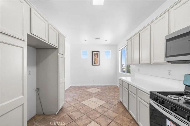 1050 Cactus Drive, Palmdale, CA 93551