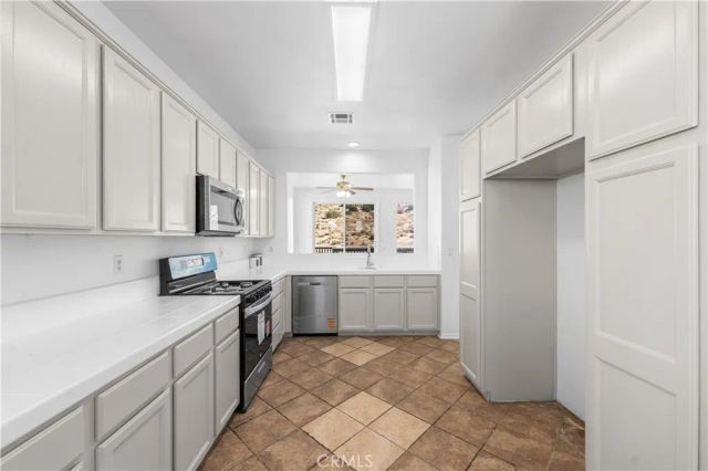 1050 Cactus Drive, Palmdale, CA 93551