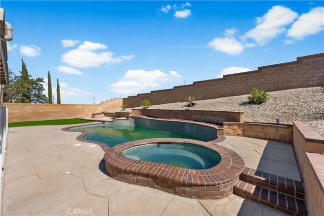1050 Cactus Drive, Palmdale, CA 93551