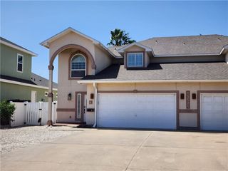 15525 Cruiser St 2, Corpus Christi, TX 78418