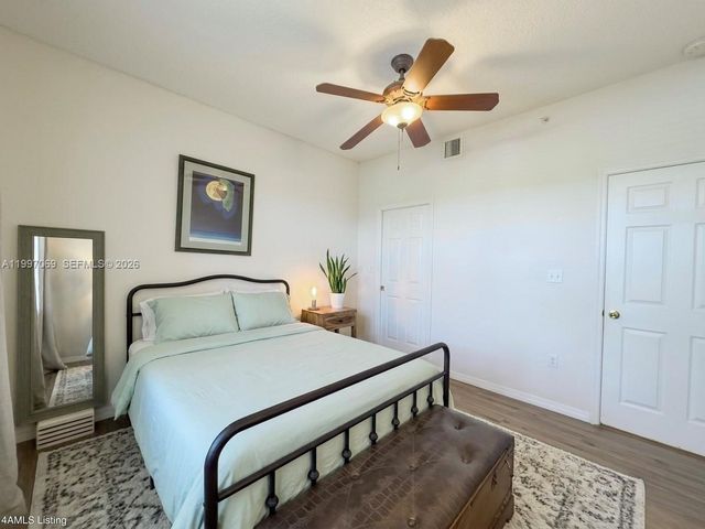 27 Royal Palm Way 102, Boca Raton, FL 33432