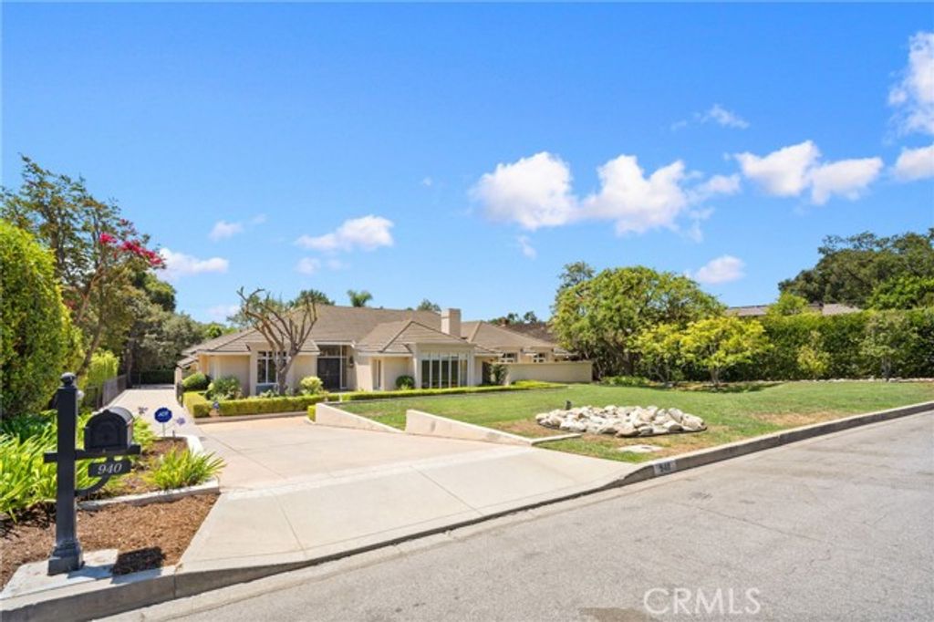 940 Singing Wood Drive, Arcadia, CA 91006