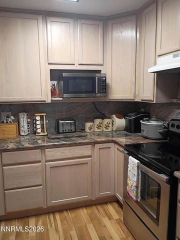 32 Castle Way, Carson City, NV 89706