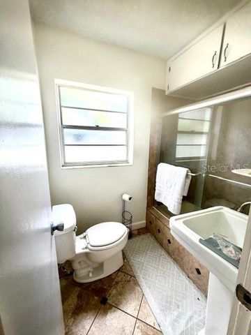 1607 CRESTWOOD DRIVE, Orlando, FL 32804