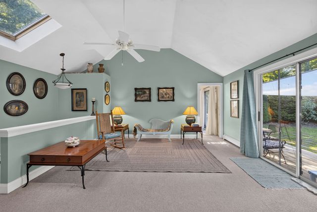 71 Homeport Dr, Barnstable, MA 02601
