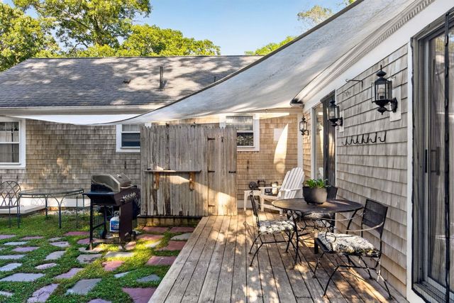 71 Homeport Dr, Barnstable, MA 02601