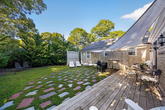 71 Homeport Dr, Barnstable, MA 02601