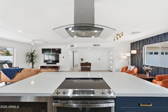 8607 E JACKRABBIT Road, Scottsdale, AZ 85250