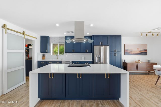 8607 E JACKRABBIT Road, Scottsdale, AZ 85250