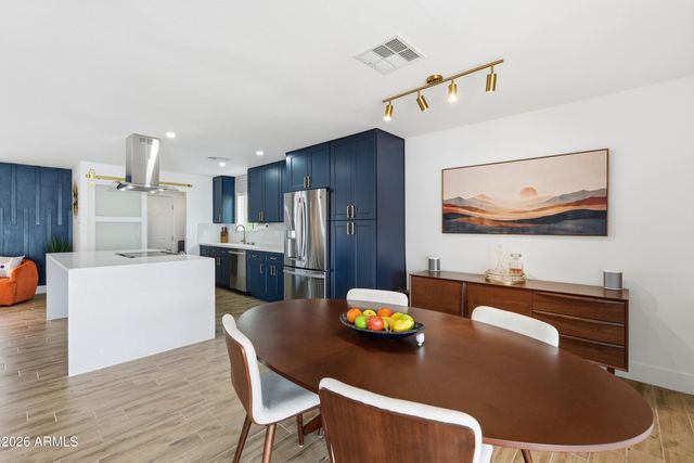 8607 E JACKRABBIT Road, Scottsdale, AZ 85250