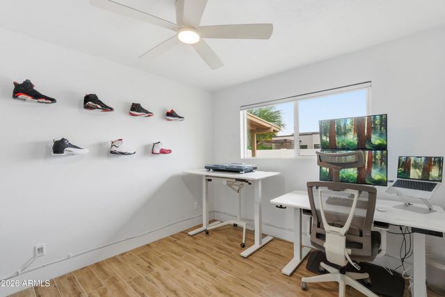 8607 E JACKRABBIT Road, Scottsdale, AZ 85250