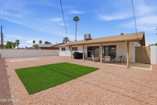 8607 E JACKRABBIT Road, Scottsdale, AZ 85250