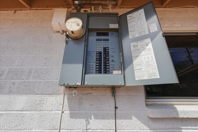 8607 E JACKRABBIT Road, Scottsdale, AZ 85250