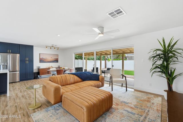 8607 E JACKRABBIT Road, Scottsdale, AZ 85250