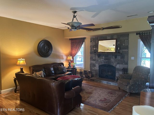 1347 Meadside Drive, Maryville, TN 37804
