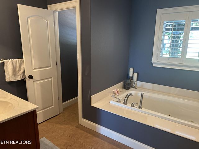 1347 Meadside Drive, Maryville, TN 37804