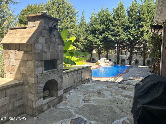 1347 Meadside Drive, Maryville, TN 37804