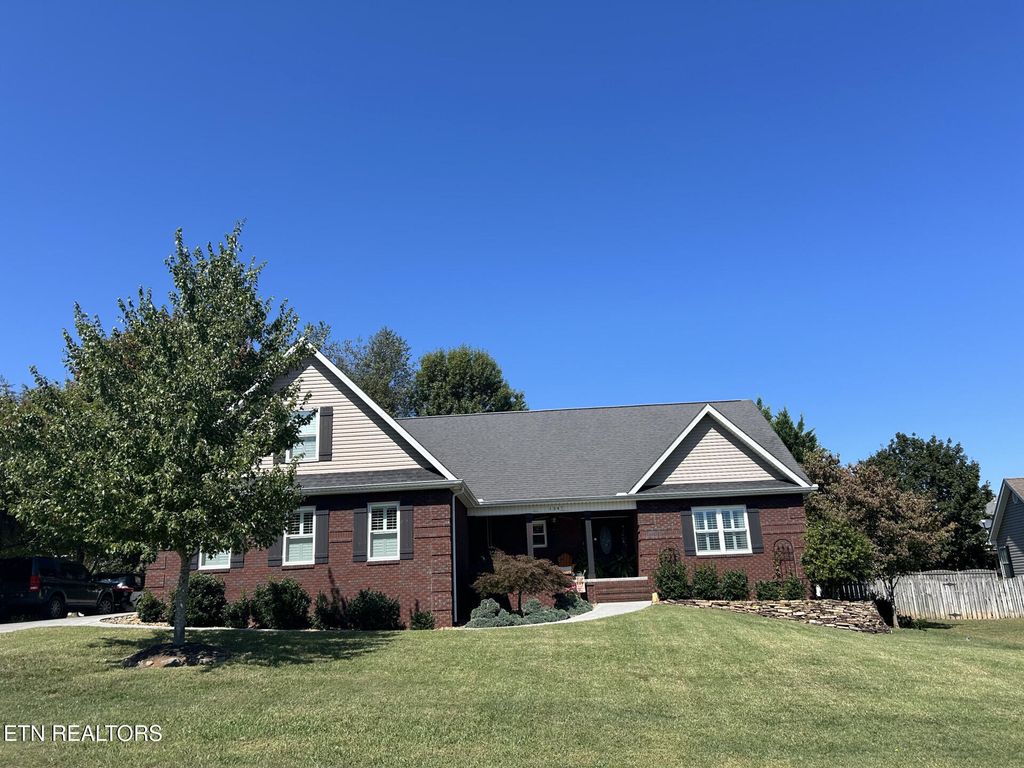 1347 Meadside Drive, Maryville, TN 37804
