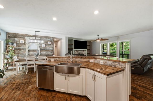 10110 Wonderland Trail, Catlettesburg, KY 41129