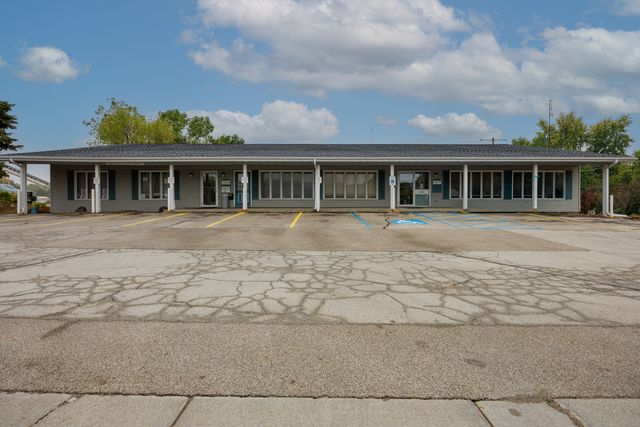 901 E Grove Street H, Bloomington, IL 61701