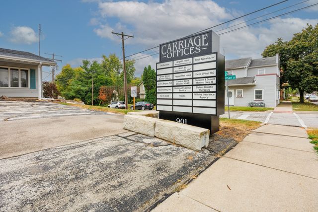 901 E Grove Street H, Bloomington, IL 61701