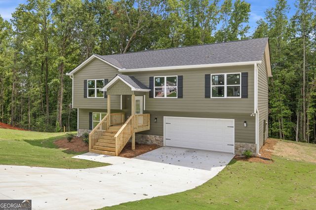 284 Stonington Drive, Mount Airy, GA 30563