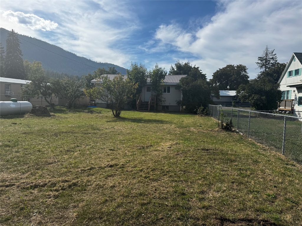 308 Spruce Street, Superior, MT 59872 photo 4
